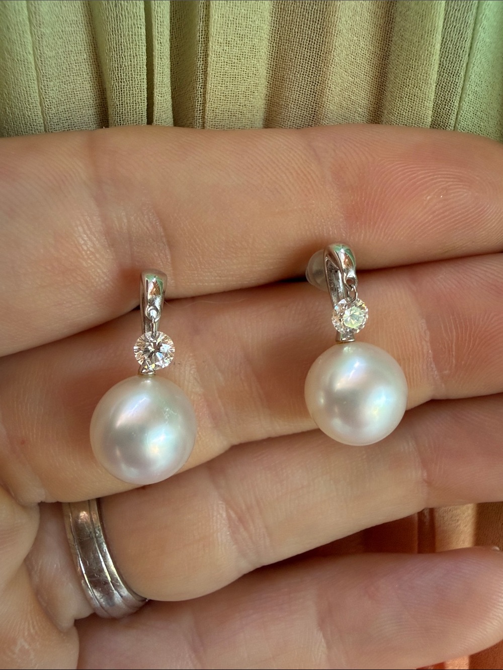 Tara Pearls 18kt gold dancing diamond earrings